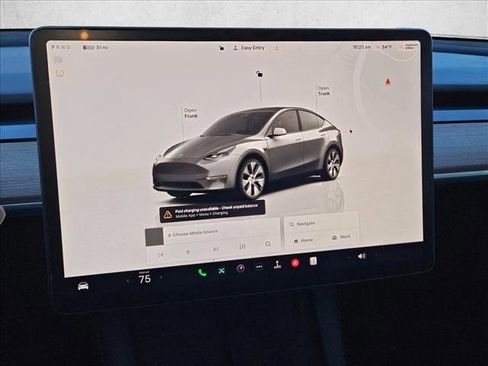 Used 2024 Tesla Model Y Long Range image 11