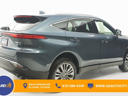 Used 2022 Toyota Venza Limited image 6