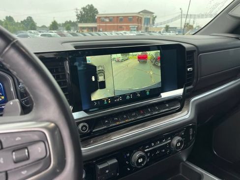 Used 2022 Chevrolet Silverado 1500 LTZ AWD/4WD image 24