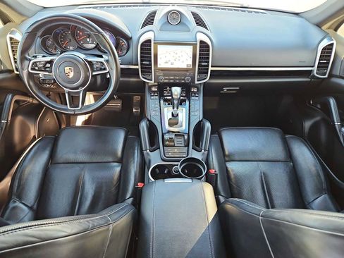 Used 2017 Porsche Cayenne image 16