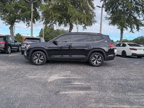 Used 2024 Volkswagen Atlas SE FWD image 3