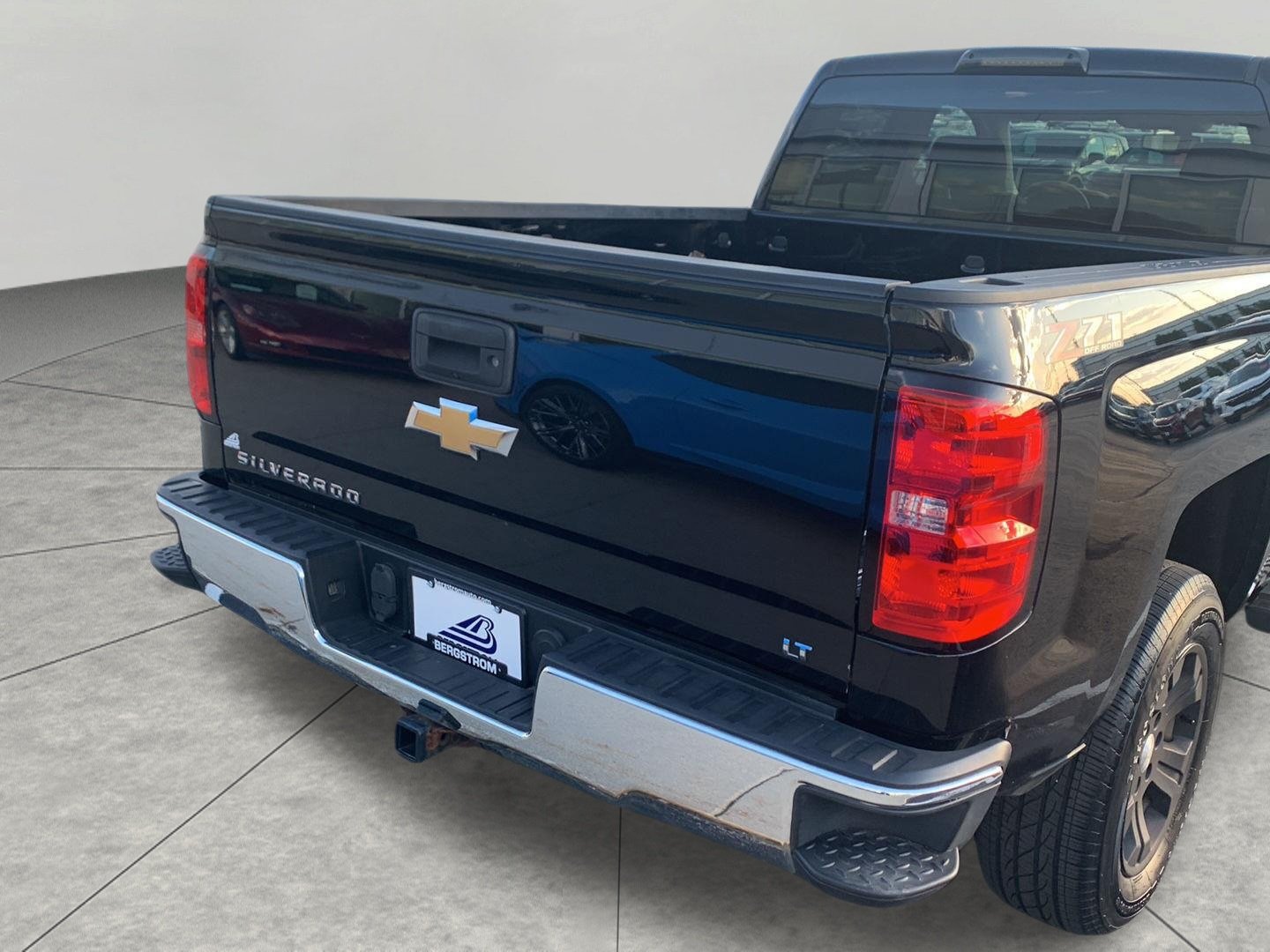 Used 2018 Chevrolet Silverado 1500 LT w/ All Star Edition AWD/4WD image 7