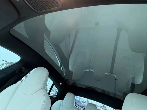 Used 2019 Tesla Model S Standard Range image 10