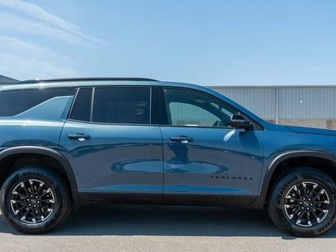 Used 2024 Chevrolet Traverse Z71 AWD/4WD image 5