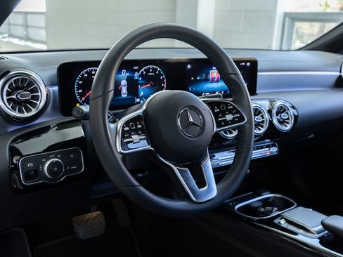 Used 2023 Mercedes-Benz CLA 250 image 15