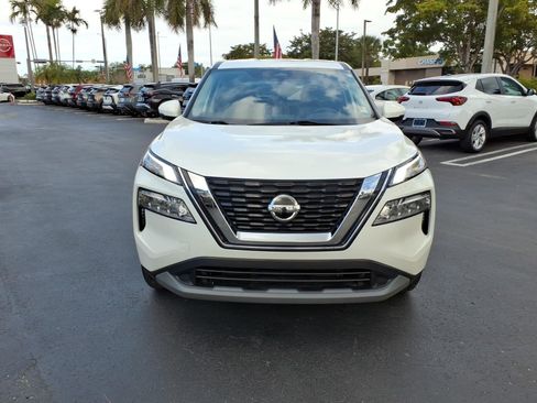 Certified 2021 Nissan Rogue SV image 11