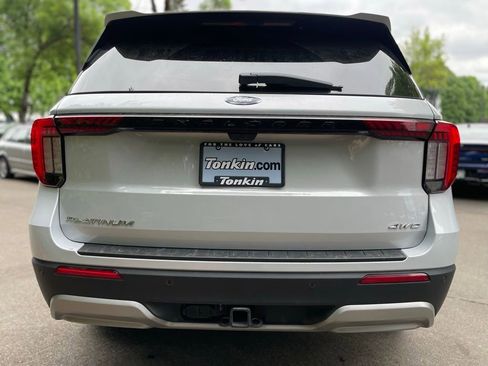 Used 2025 Ford Explorer Platinum w/ LUX Leather Package AWD/4WD image 5