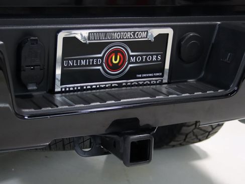 Used 2018 Chevrolet Silverado 1500 LTZ Z71 w/ LTZ Plus Package image 4