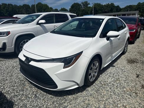 Used 2024 Toyota Corolla LE FWD image 1