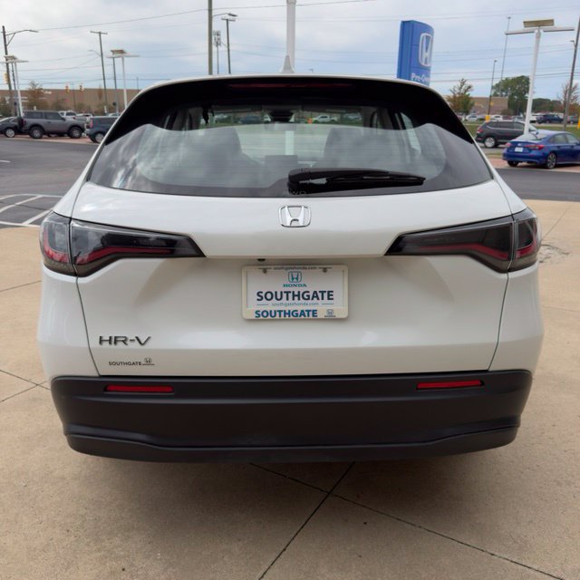 Certified 2024 Honda HR-V LX image 4