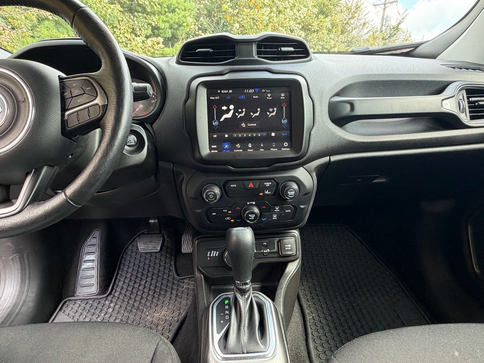 Used 2022 Jeep Renegade Latitude w/ Convenience Group AWD/4WD image 38
