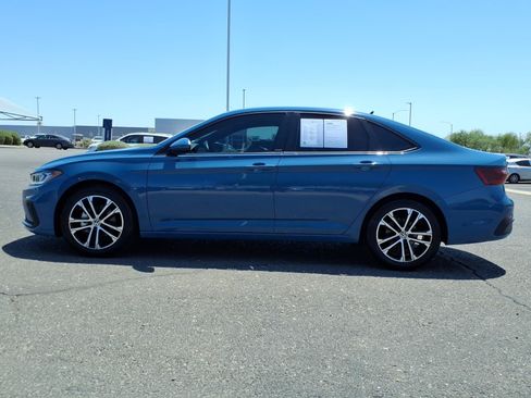 Used 2026 Volkswagen Jetta Sport FWD image 4