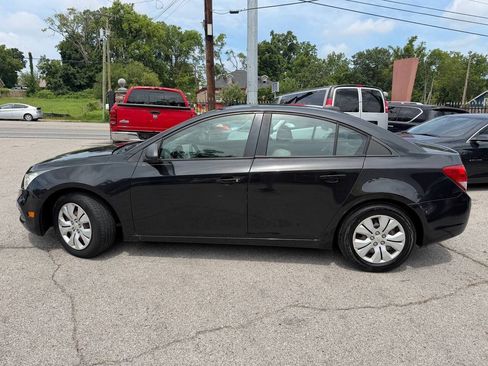 Used 2015 Chevrolet Cruze LS FWD image 9
