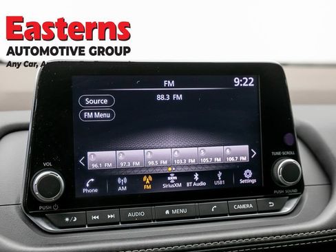 Used 2023 Nissan Rogue S AWD/4WD image 19