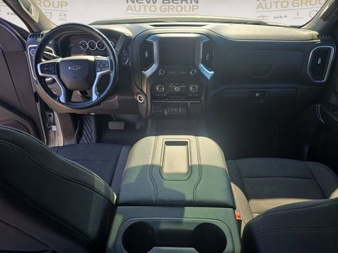 Used 2021 Chevrolet Silverado 1500 LT Trail Boss w/ Bed Protection Package AWD/4WD image 10