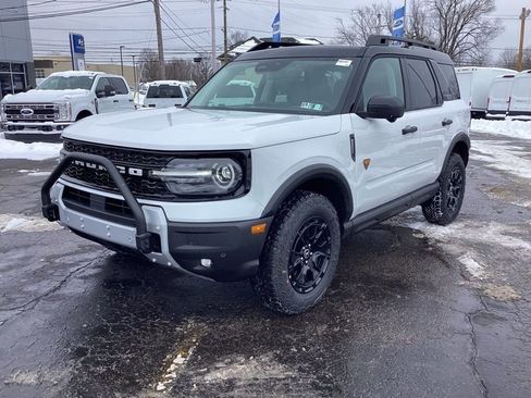 New 2025 Ford Bronco Sport Badlands w/ Sasquatch Badlands Package AWD/4WD image 4