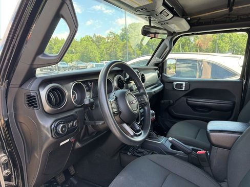 Used 2018 Jeep Wrangler Unlimited Sport AWD/4WD image 14