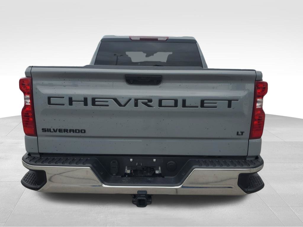 Used 2024 Chevrolet Silverado 1500 LT AWD/4WD image 4