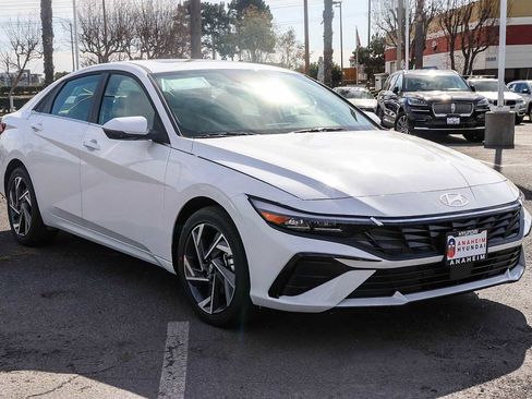 New 2026 Hyundai Elantra Limited image 3
