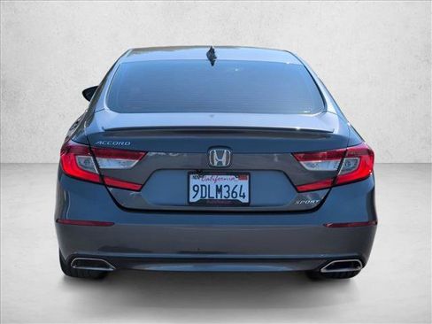 Used 2018 Honda Accord Sport image 7