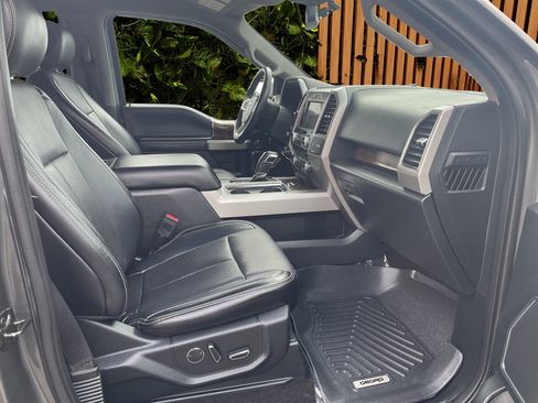 Used 2018 Ford F150 Lariat w/ Equipment Group 502A Luxury image 14