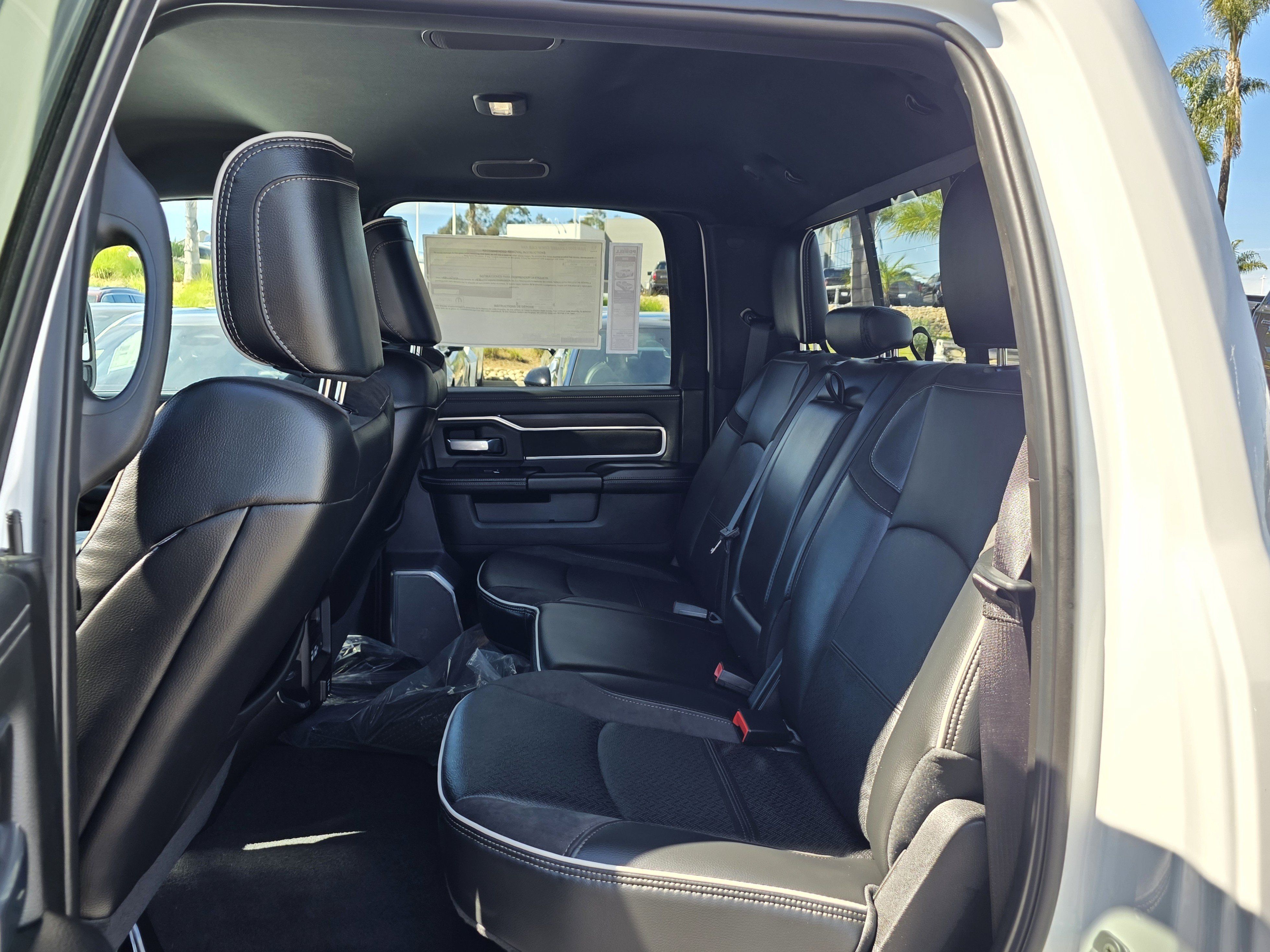 New 2026 RAM 2500 Laramie AWD/4WD image 16