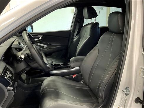 Used 2025 Acura RDX SH-AWD image 32