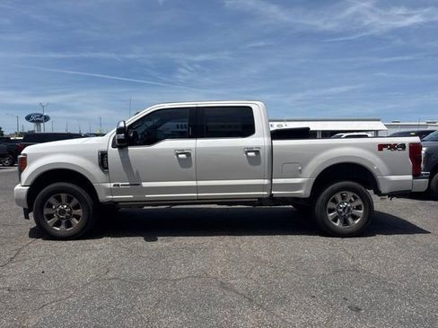 Used 2019 Ford F250 Platinum w/ Platinum Ultimate Package AWD/4WD image 2