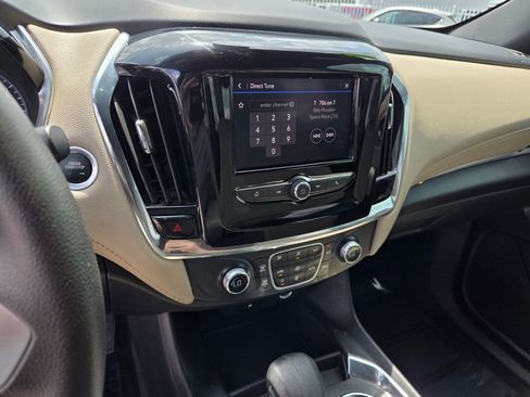 Used 2023 Chevrolet Traverse LS FWD image 25