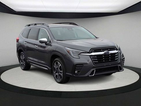 Used 2023 Subaru Ascent Touring image 2