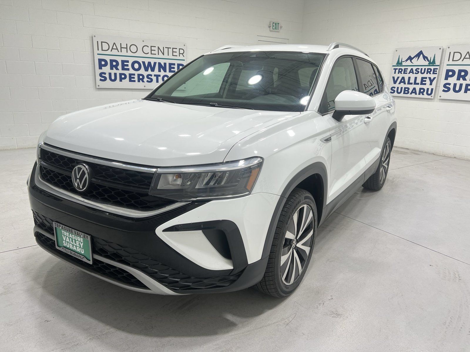 Used 2024 Volkswagen Taos SE FWD image 4