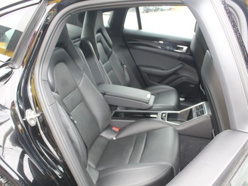 Used 2018 Porsche Panamera 4S image 18