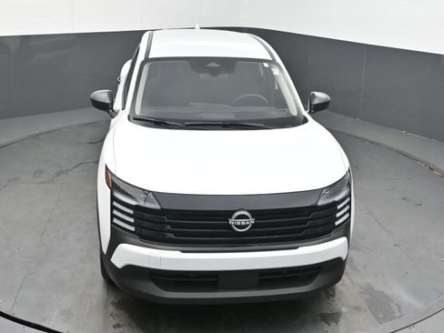 Certified 2025 Nissan Kicks S image 29