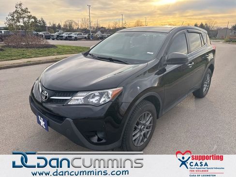 Used 2015 Toyota RAV4 LE AWD/4WD image 1