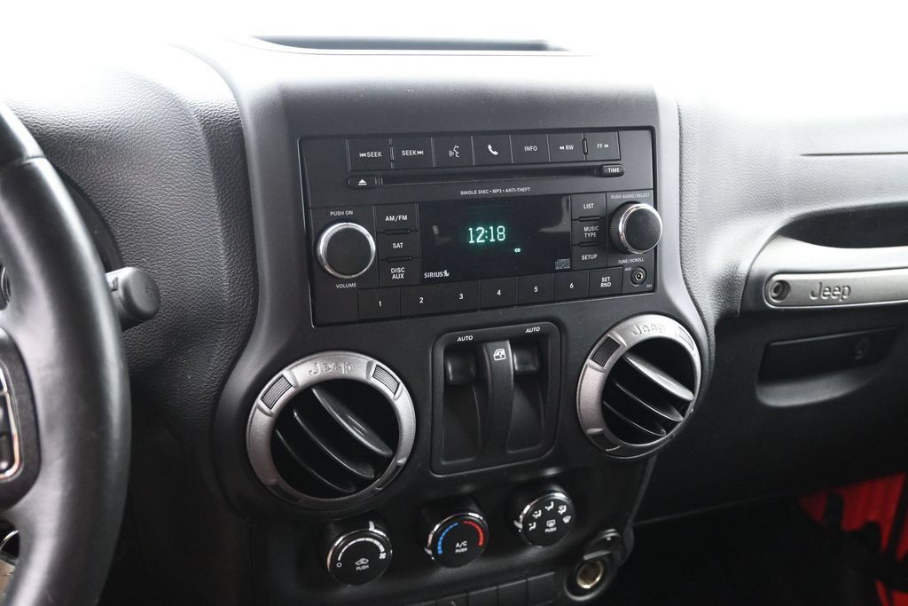 Used 2013 Jeep Wrangler Sport AWD/4WD image 10