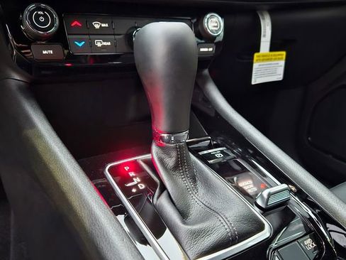 New 2026 Jeep Compass Latitude image 9