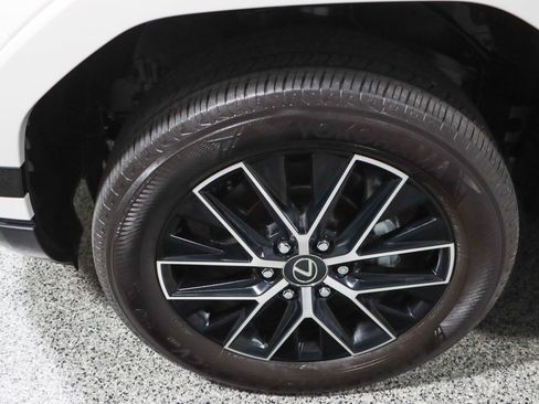 Used 2024 Lexus GX 550 w/ Accessory Package (Z1) image 11