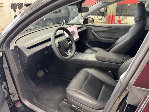 Used 2026 Tesla Model Y Long Range AWD/4WD image 7