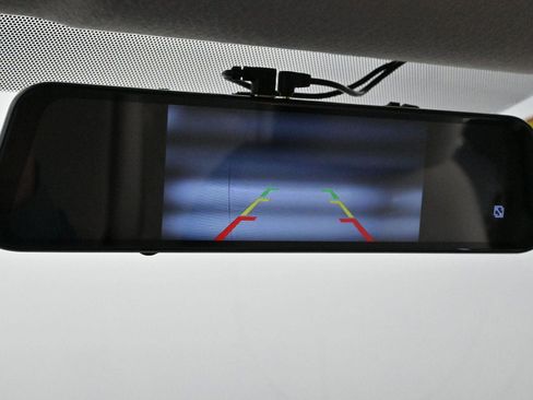 Used 2013 Nissan Versa SV w/ Convenience Pkg image 23