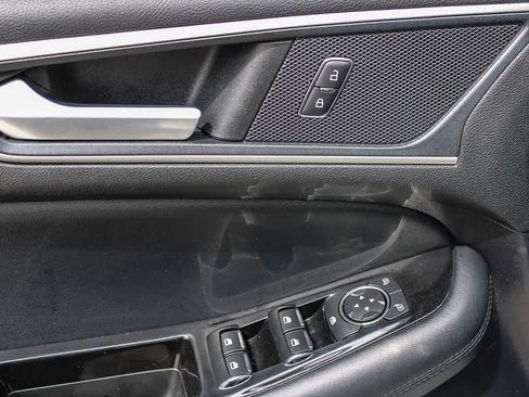 Used 2019 Ford Edge SEL w/ Equipment Group 201A FWD image 19