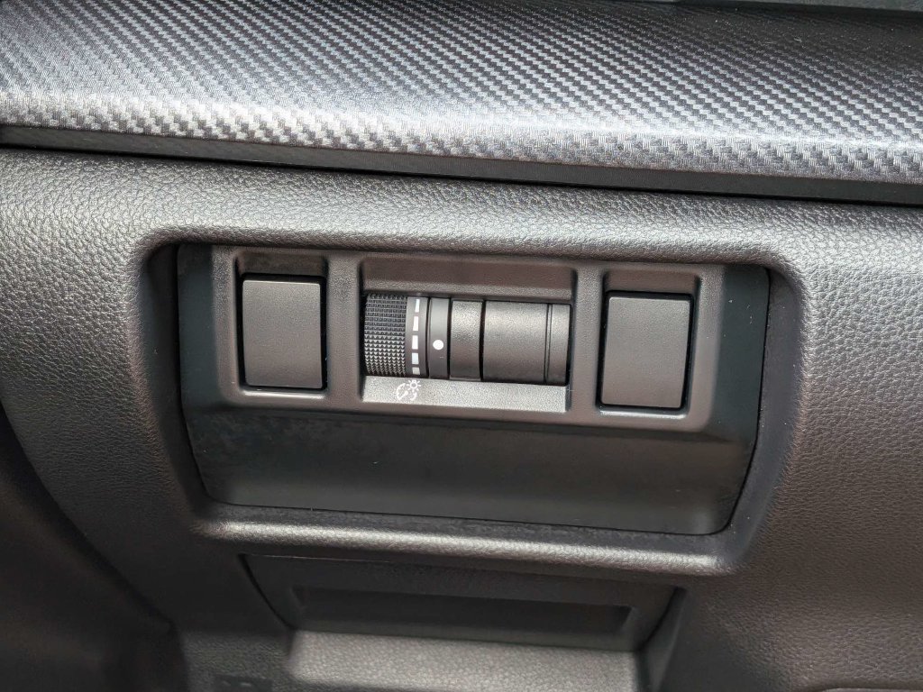 Certified 2025 Subaru Crosstrek 2.5i Sport AWD/4WD image 27