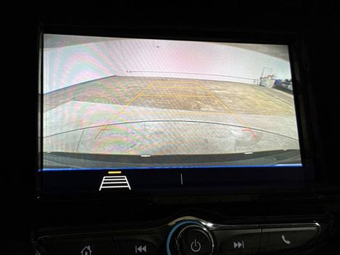 Used 2022 Buick Encore Preferred w/ Safety Package FWD image 15