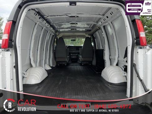 Used 2023 Chevrolet Express 2500 w/ Driver Convenience Package image 7