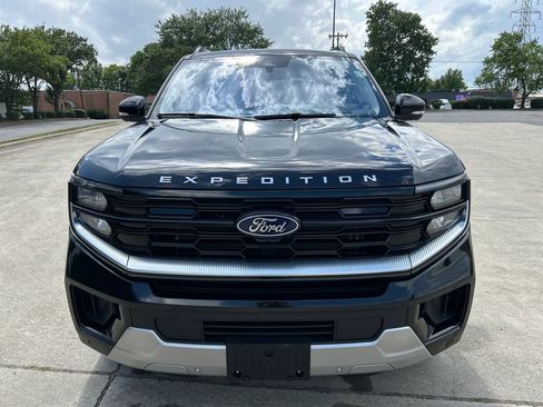 Used 2025 Ford Expedition Platinum AWD/4WD image 8