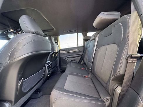 New 2025 Jeep Grand Cherokee Laredo X w/ Luxury Tech Group I image 18