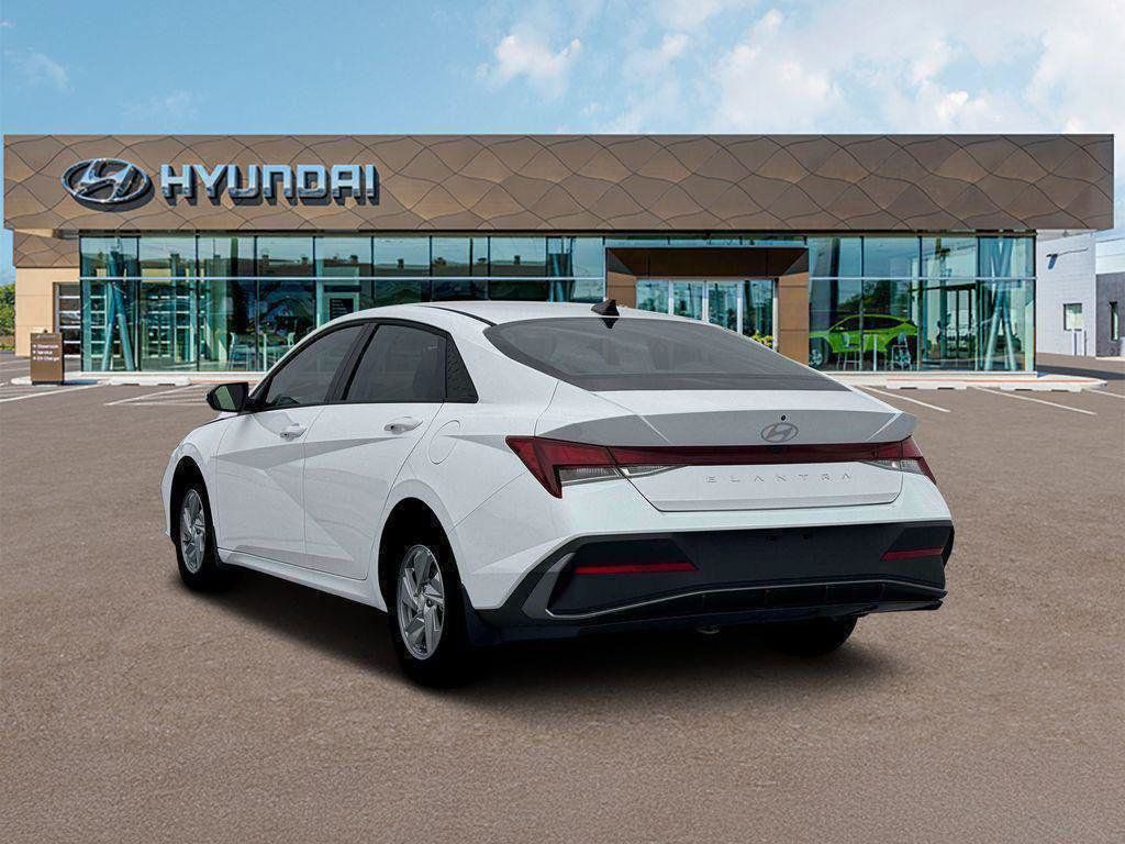 New 2026 Hyundai Elantra SE FWD image 5