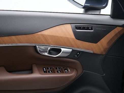 Certified 2023 Volvo XC90 B6 Plus w/ Protection Package Premier AWD/4WD image 8