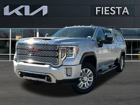 Used 2023 GMC Sierra 3500 Denali w/ Denali Ultimate Package image 2