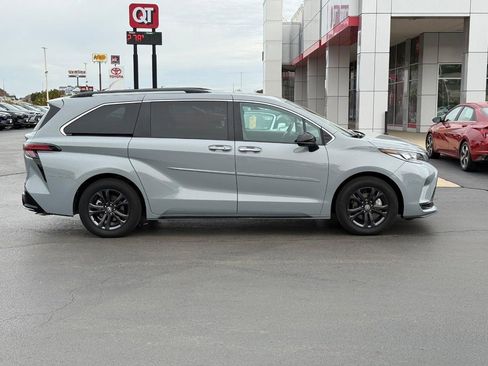 Certified 2024 Toyota Sienna XSE image 2