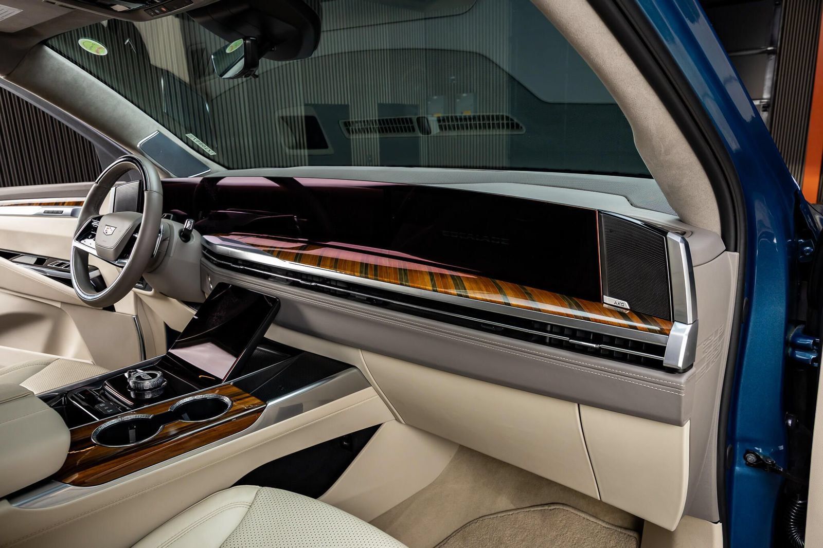 Used 2025 Cadillac Escalade Sport Platinum AWD/4WD image 18